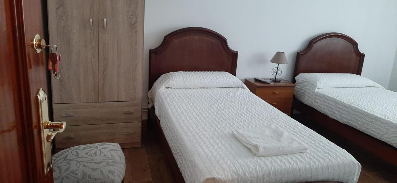 Alojamiento Casa León Santoña Exterior foto